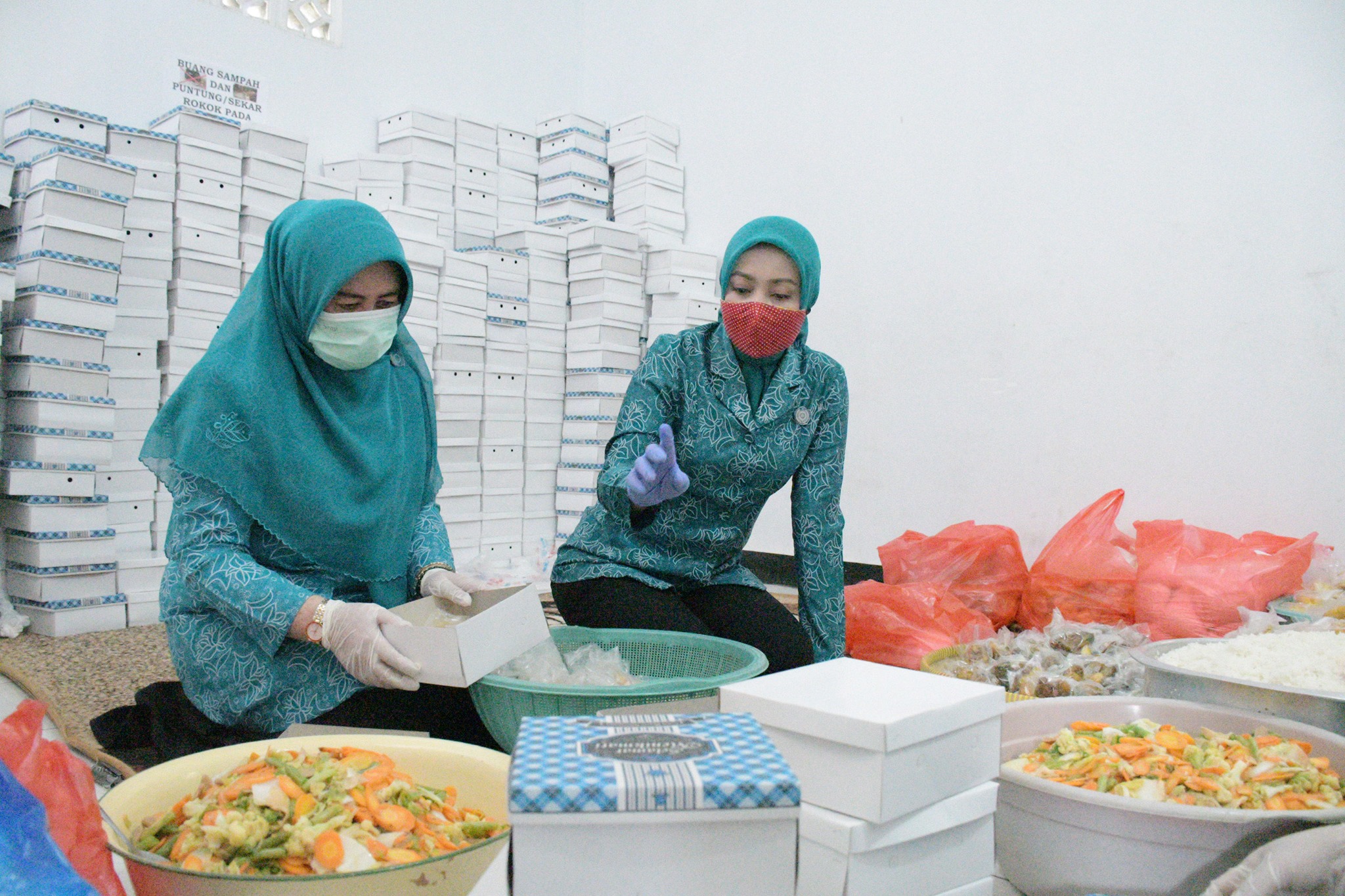  Bantu Warga Terdampak Covid-19, Atalia RK Kunjungi Dapur Umum Gasibu di Cianjur
