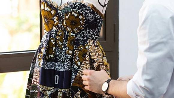  Batik Indonesia Dikoleksi Dior dan Louis Vuitton?