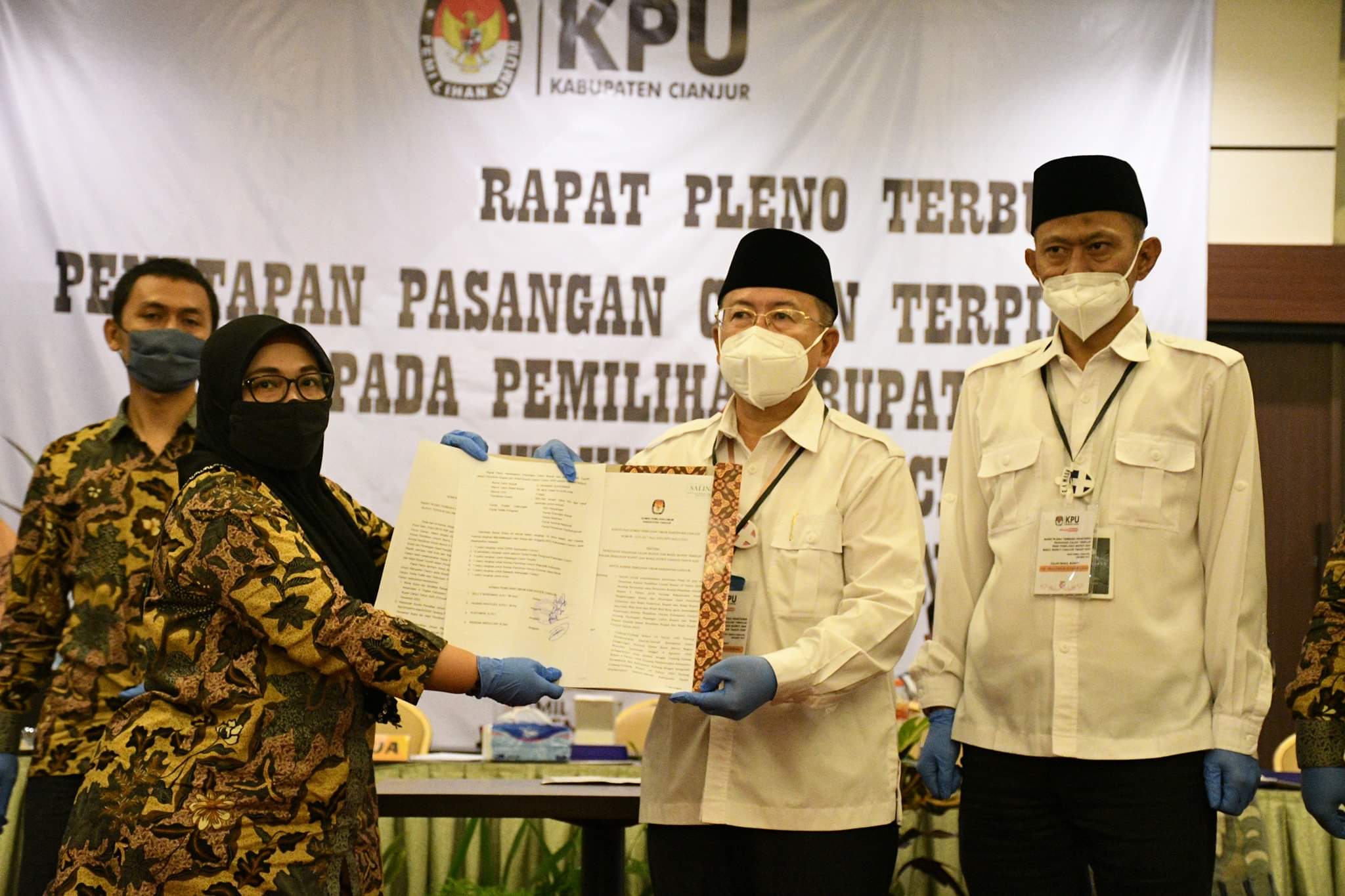  KPU Cianjur Tetapkan Pasangan BHS-M Sebagai Bupati/Wakil Bupati Terpilih