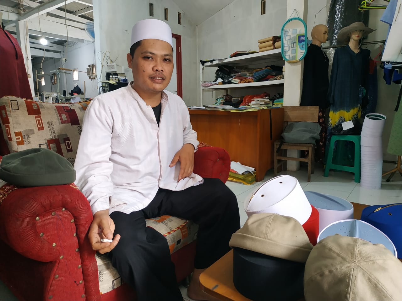  Beragam Peci Koperasi Bina Usaha Keluarga yang Diminati Santri Malaysia