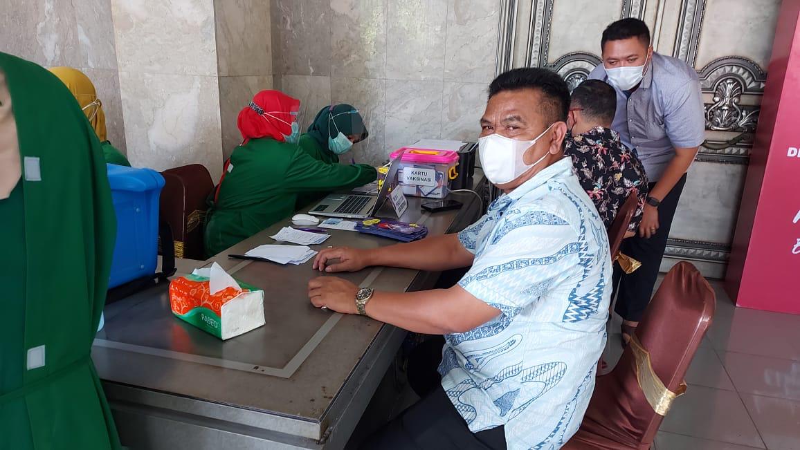  Anggota DPRD Cianjur Beserta Seluruh Staf Divaksin Covid-19