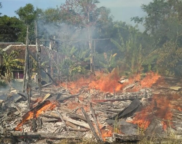  Dua Rumah Warga di Naringgul Cianjur Selatan Hangus Terbakar