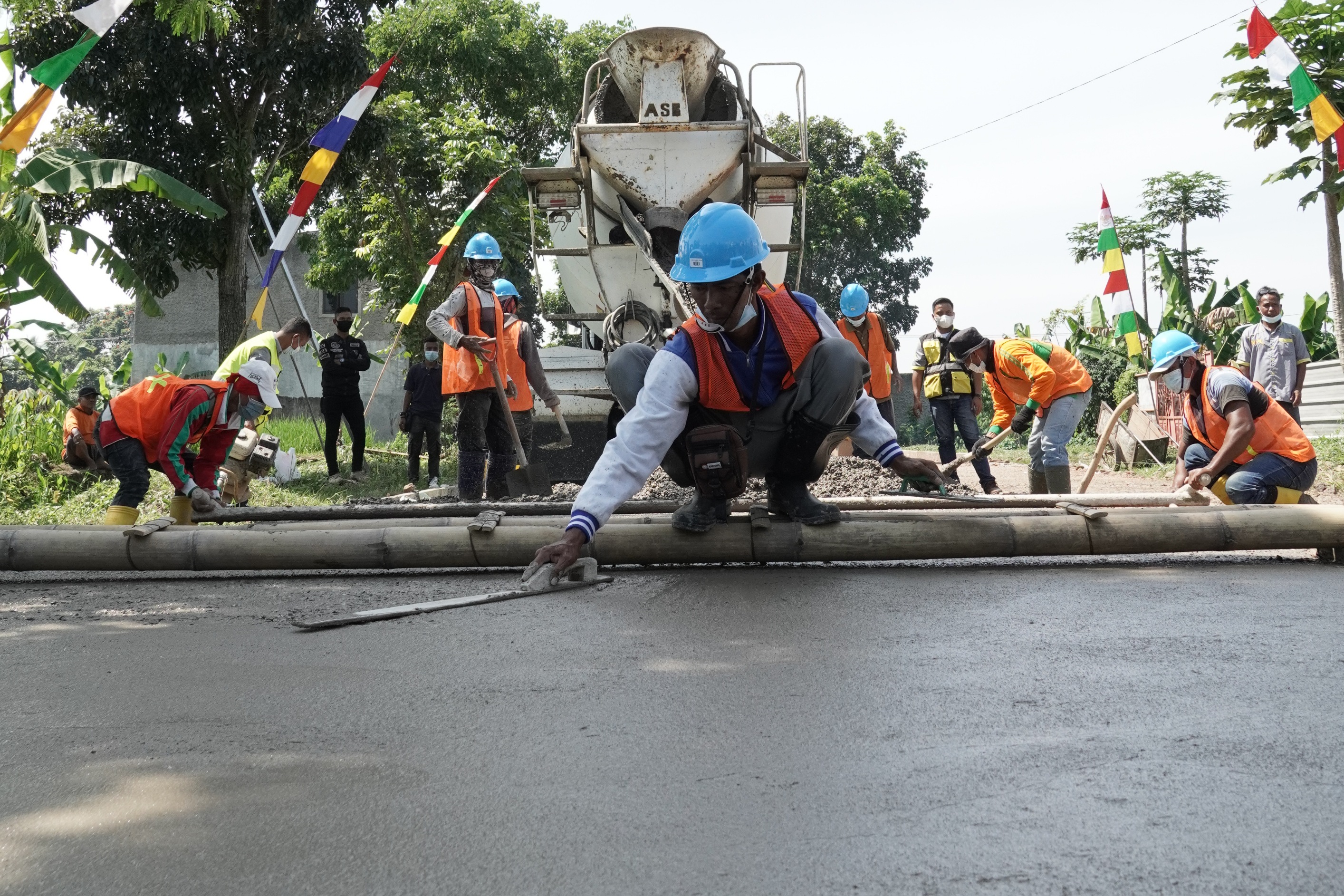  Launching Jalapeno, Bupati Cianjur Targetkan Program 1000 KM Jalan Beton Rampung dalam 5 Tahun