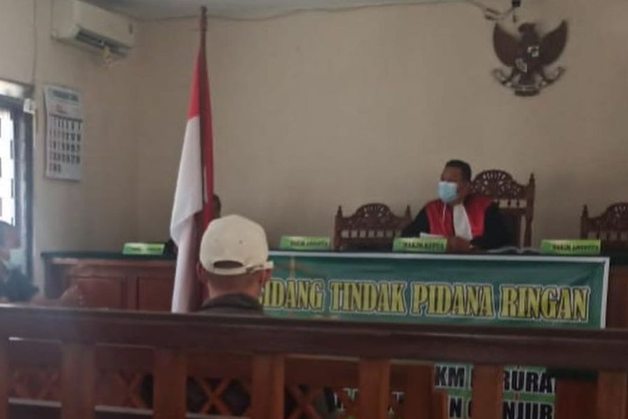  Warga Pembuang Sampah Pabrik Kiriman dari Bandung Didenda 200 Ribu