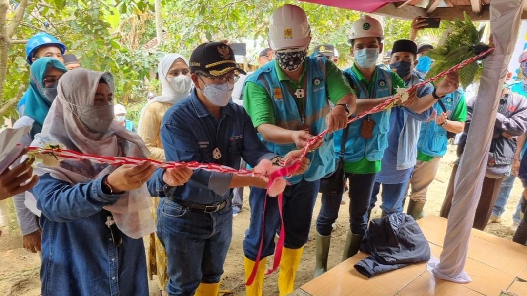  Cianjur Caang, 210 KK di Kecamatan Leles Mulai Mendapat Pasokan Listrik