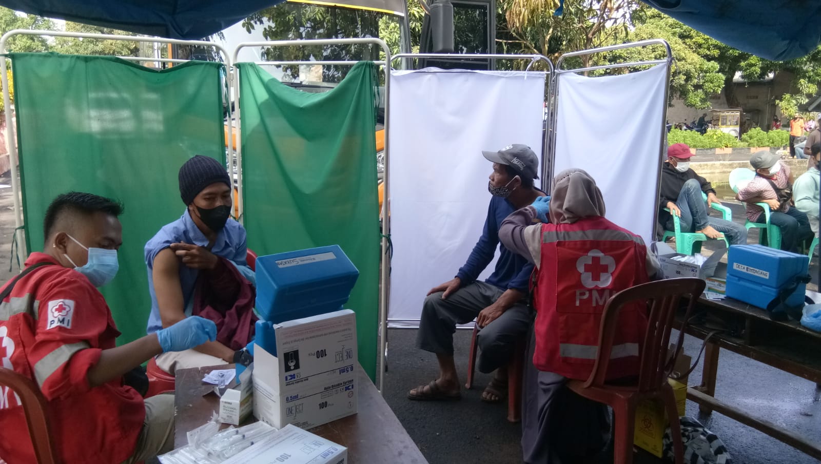  PMI Cianjur Gelar Vaksinasi di Desa Jati Bojongpicung