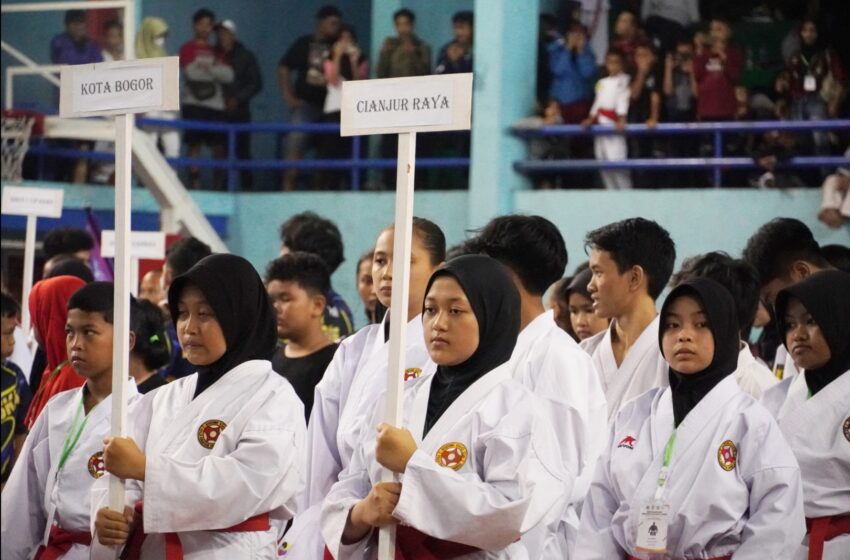  Digelar di GGM, Pemkab Cianjur Apresiasi Kejuaraan Berbasis Madrasah dan Umum Bandung Karate Club Wilayah V Jabar