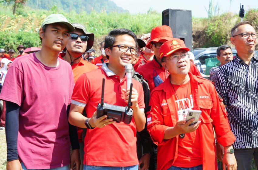  Gandeng PT Aria, Sandi Octa Siap Majukan Pertanian di Cianjur dengan Teknologi Drone Pertanian