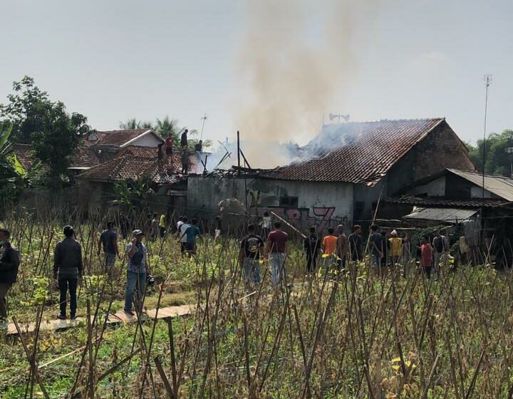  Korsleting Listrik, Satu Rumah di Cibeber Ludes Terbakar