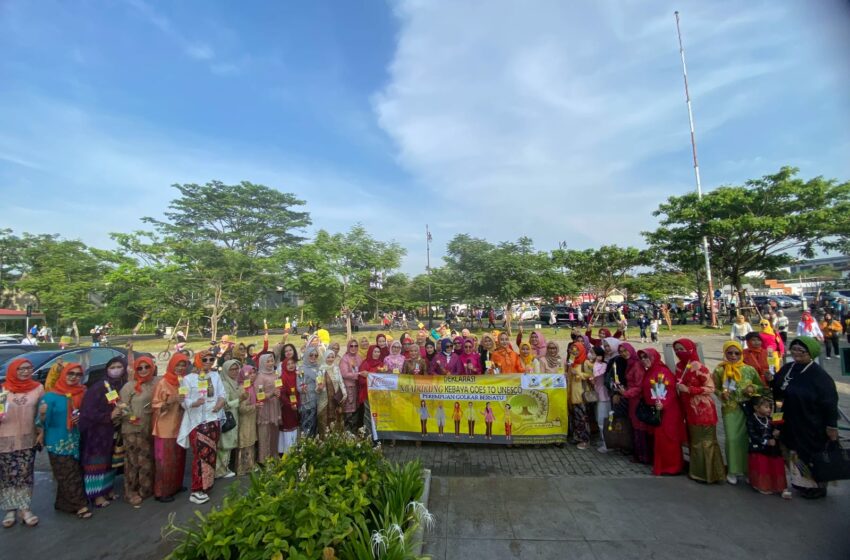  Ikatan Istri Partai Golkar Jawa Barat Deklarasikan Agar Kebaya Diakui Menjadi Warisan Tak Benda UNESCO
