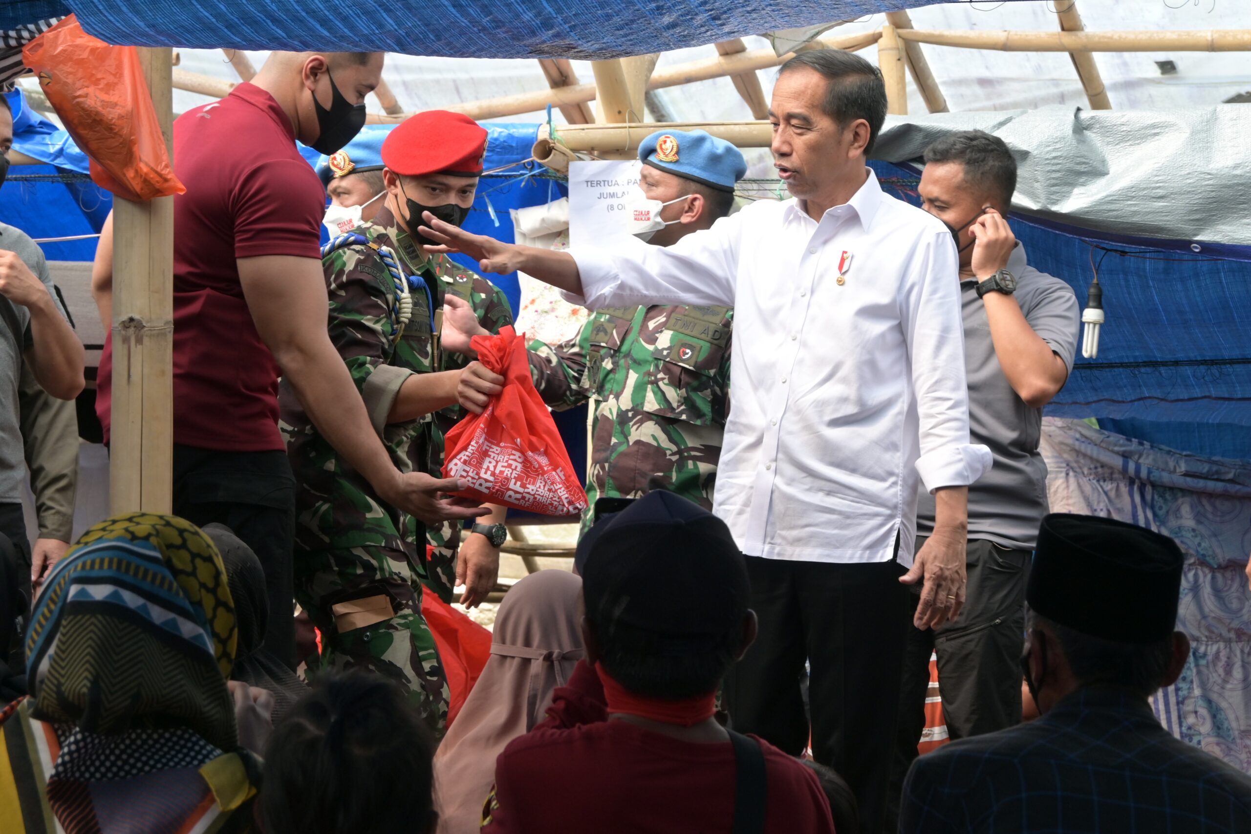  Jokowi Pastikan Pembangunan Rumah Warga Relokasi Gempa Cianjur Dimulai Pekan Ini
