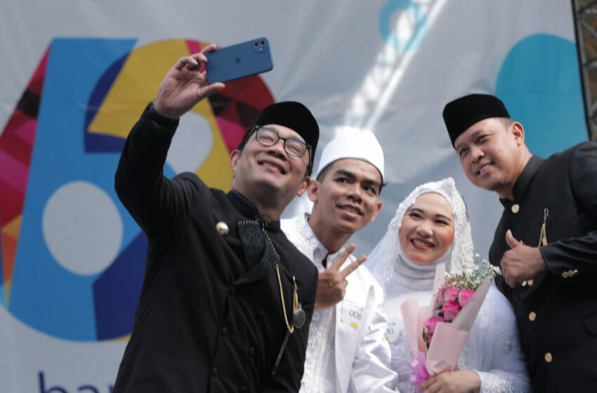  Ridwan Kamil Hadiri Bucinfest Nikah Massal di Kota Bekasi