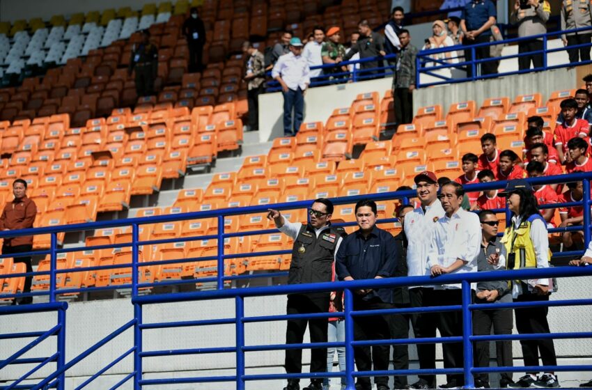  Ridwan Kamil Dampingi Presiden Tinjau Renovasi Stadion Si Jalak Harupat