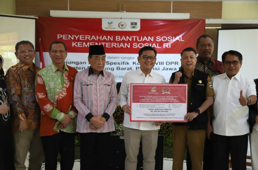 Pimpin Kunker Spesifik, Tubagus Ace Hasan Syadzily Salurkan Bantuan Sosial Senilai Rp. 205 Miliar ke Bandung Barat